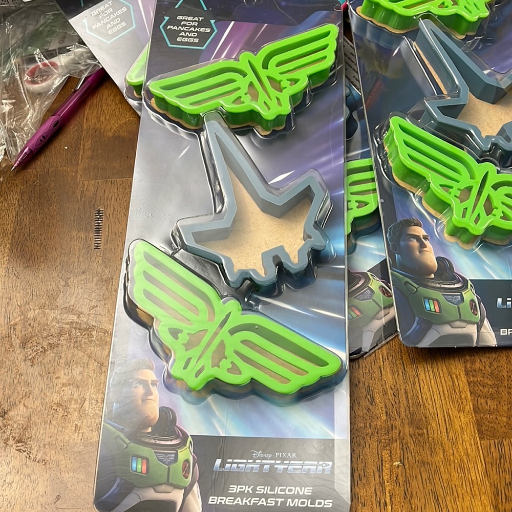 🆕 Disney Pixar Lightyear 3 pk Silicone Breakfast Molds, pancakes and eggs